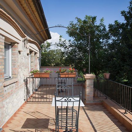 Villa Don Carlo Agriturismo Di Charme Bio à Le Pioppe Extérieur photo