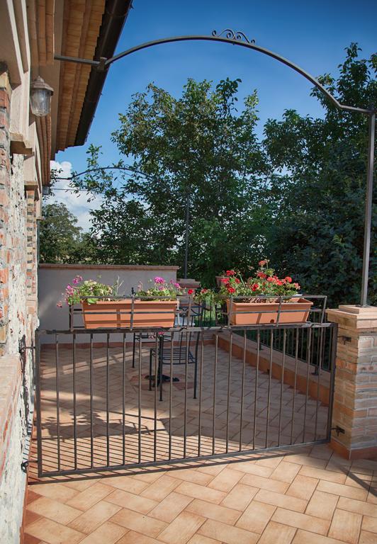 Villa Don Carlo Agriturismo Di Charme Bio à Le Pioppe Extérieur photo